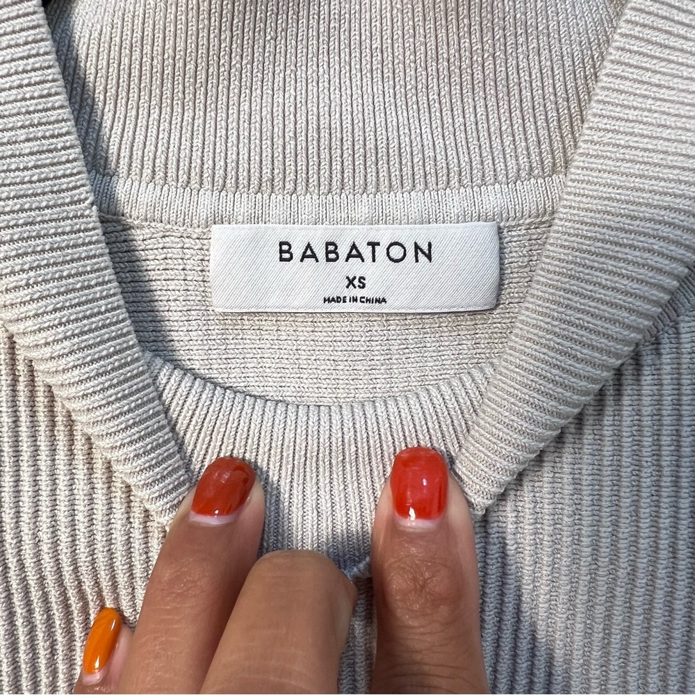 Babaton light gray casual Ribbed Sleeveless halter Crop Top size XS - Picture 7 of 7